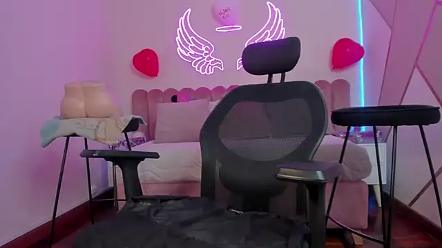  scarletmoore online show from 02.09.25