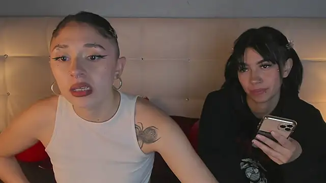 Snapshot of Zowi_Hottiee chatting on 03.20.25 Zowi Hottiee online show from 03.20.25