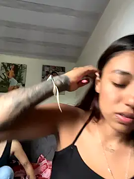 Snapshot of violet_casper_ chatting on 11.25.25 violet casper online show from 11.25.25