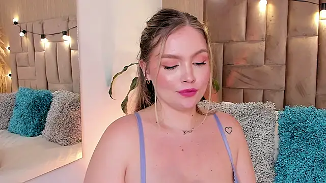 Snapshot of GaiaBaker chatting on 02.08.25 GaiaBaker online show from 02.08.25