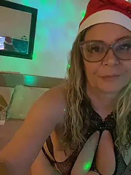 lolavalecuatro online show from 12.21.24