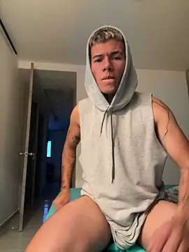 Snapshot of Logan_smith1 chatting on 02.02.25 Logan smith1 online show from 02.02.25