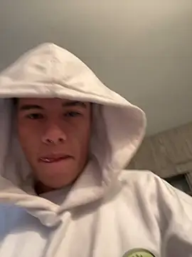 Snapshot of Logan_smith1 chatting on 02.15.25 Logan smith1 online show from 02.15.25