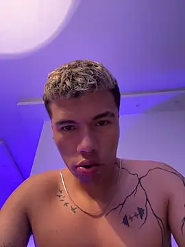 Snapshot of Logan_smith1 chatting on 02.16.25 Logan smith1 online show from 02.16.25