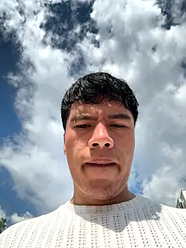 Snapshot of Logan_smith1 chatting on 09.10.25 Logan smith1 online show from 09.10.25