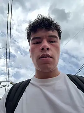 Snapshot of Logan_smith1 chatting on 09.17.25 Logan smith1 online show from 09.17.25