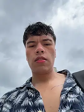 Snapshot of Logan_smith1 chatting on 10.11.25 Logan smith1 online show from 10.11.25