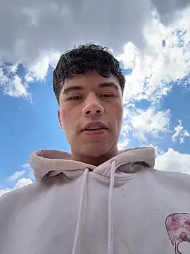 Snapshot of Logan_smith1 chatting on 10.14.25 Logan smith1 online show from 10.14.25