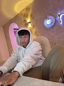 Snapshot of Logan_smith1 chatting on 11.13.25 Logan smith1 online show from 11.13.25