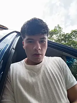 Snapshot of Logan_smith1 chatting on 11.23.25 Logan smith1 online show from 11.23.25