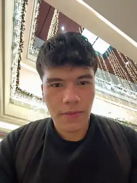 Snapshot of Logan_smith1 chatting on 12.16.25 Logan smith1 online show from 12.16.25