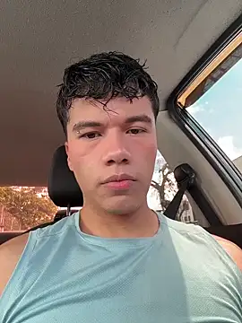 Snapshot of Logan_smith1 chatting on 12.21.25 Logan smith1 online show from 12.21.25