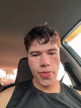 Snapshot of Logan_smith1 chatting on 01.06.26 Logan smith1 online show from 01.06.26