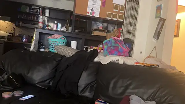 Snapshot of deadpi chatting on 11.15.25 deadpi online show from 11.15.25