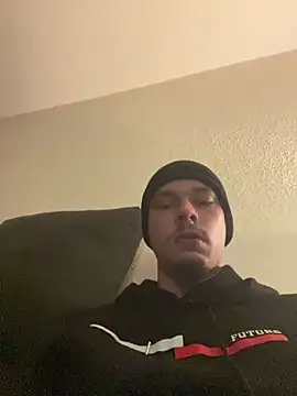 Snapshot of big_cock_is_back chatting on 11.22.25 big cock is back online show from 11.22.25