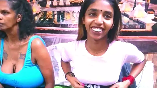 IndianSexySlender online show from 09.19.25