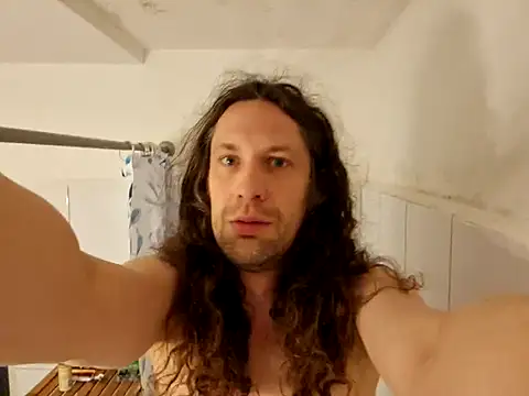 Josephine LIVE online show from 10.12.25