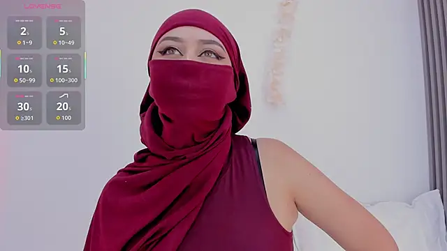 Snapshot of iiris_ chatting on 10.14.25 iiris online show from 10.14.25