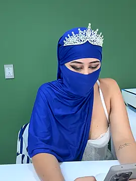 Snapshot of iiris_ chatting on 10.15.25 iiris online show from 10.15.25