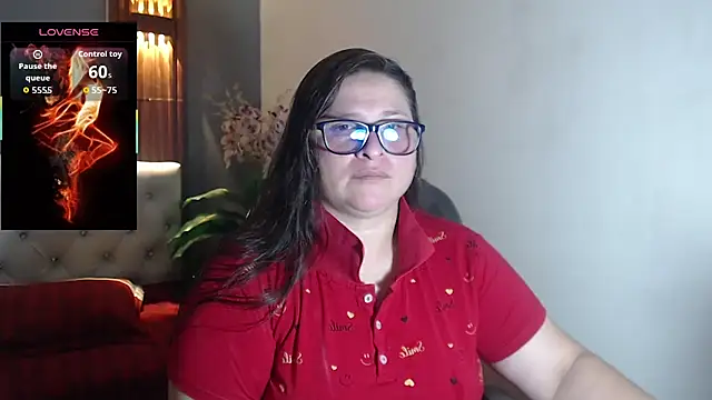 Snapshot of katty_femdom chatting on 11.12.25 katty femdom online show from 11.12.25