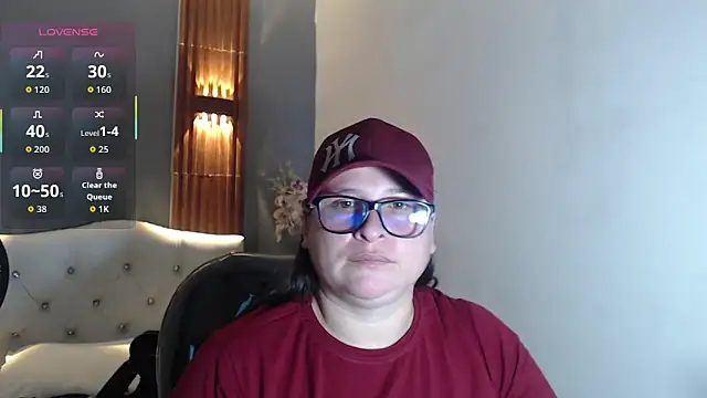 Snapshot of katty_femdom chatting on 11.13.25 katty femdom online show from 11.13.25