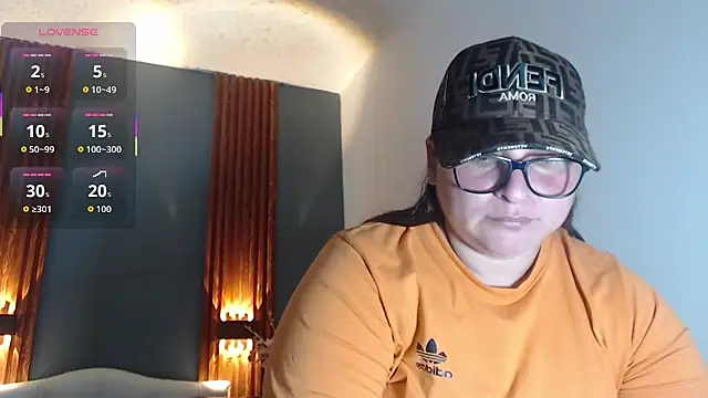 Snapshot of katty_femdom chatting on 11.27.25 katty femdom online show from 11.27.25