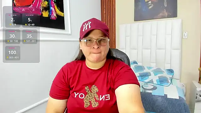 Snapshot of katty_femdom chatting on 07.05.26 katty femdom online show from 07.05.26