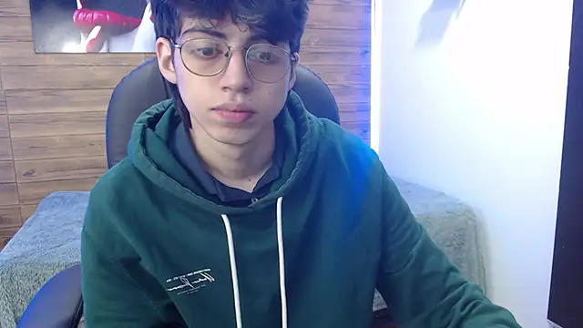 Snapshot of jhoellx chatting on 01.11.25 jhoellx online show from 01.11.25