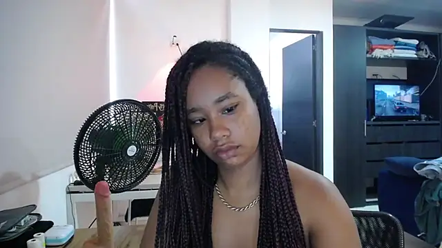 Snapshot of diabla_sexyboobs chatting on 04.24.26 diabla sexyboobs online show from 04.24.26