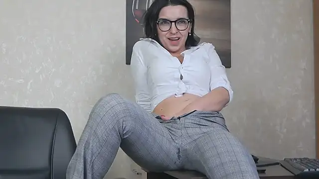 Snapshot of Ortensialady76 chatting on 03.03.25 Ortensialady76 online show from 03.03.25