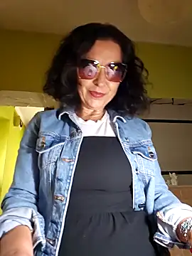 Snapshot of Ortensialady76 chatting on 09.15.25 Ortensialady76 online show from 09.15.25