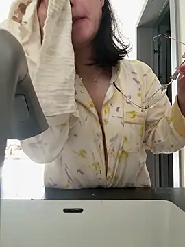 Krismil3 online show from 04.05.26