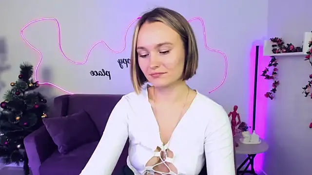 BritnieCute online show from 12.19.24