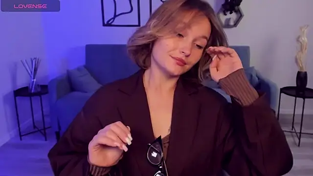 BritnieCute online show from 10.08.25