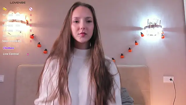 Snapshot of PetraBawden chatting on 11.13.25 PetraBawden online show from 11.13.25