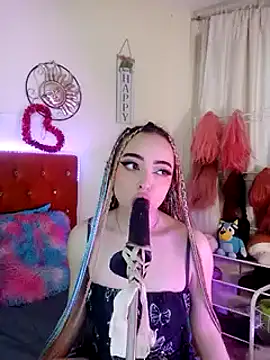 Snapshot of Yennastone chatting on 12.30.24 Yennastone online show from 12.30.24