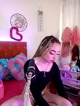 Snapshot of Yennastone chatting on 01.02.25 Yennastone online show from 01.02.25