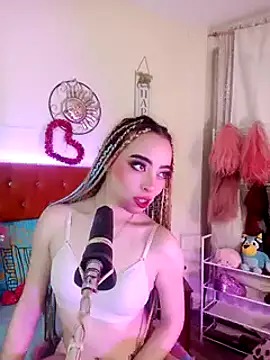 Snapshot of Yennastone chatting on 01.04.25 Yennastone online show from 01.04.25