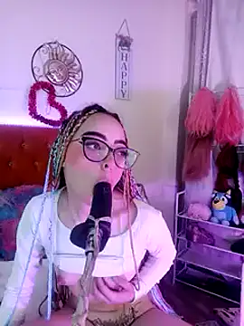 Snapshot of Yennastone chatting on 01.09.25 Yennastone online show from 01.09.25