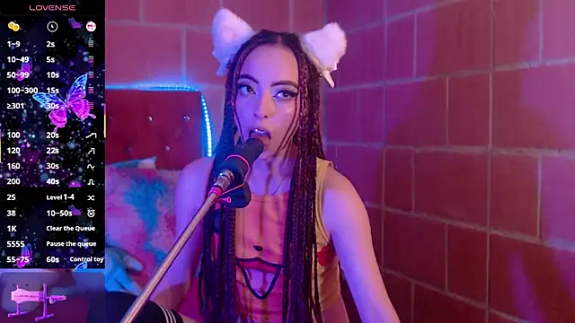 Snapshot of Yennastone chatting on 03.20.25 Yennastone online show from 03.20.25