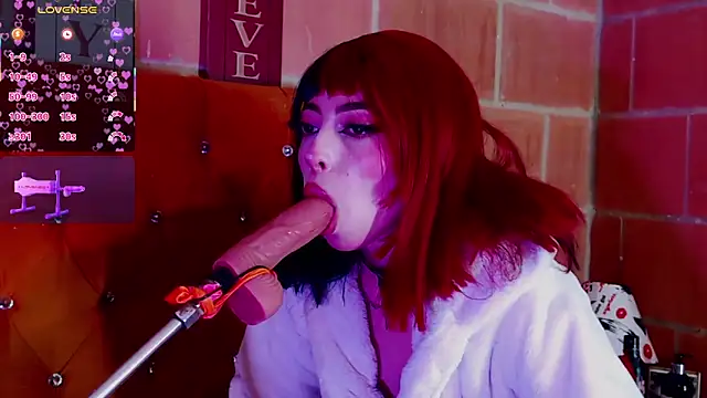 Snapshot of Yennastone chatting on 09.26.25 Yennastone online show from 09.26.25