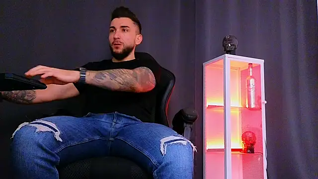 MightyAaron66 online show from 02.16.25