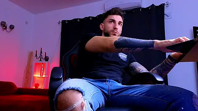 MightyAaron66 online show from 11.21.25