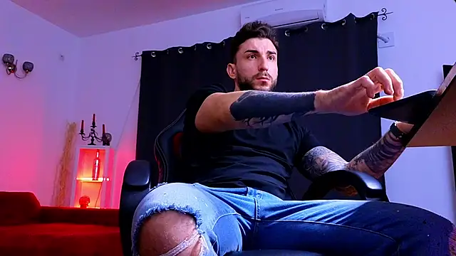 MightyAaron66 online show from 12.04.25