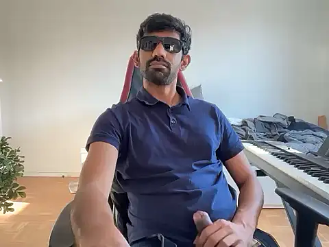 dominanthubby online show from 04.25.26