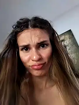 cuteluci  online show from 01.23.25