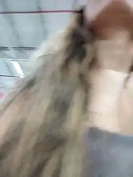 cuteluci  online show from 02.16.25