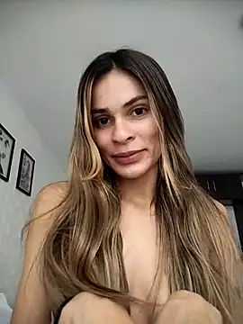 cuteluci  online show from 03.17.25