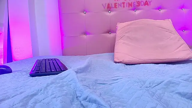 kata hazel online show from 02.24.25