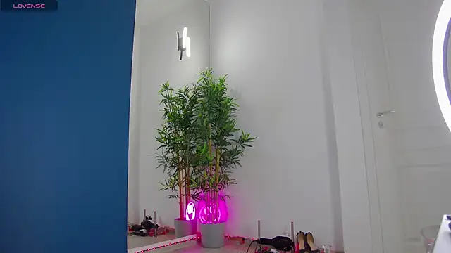 CelineMeyerr online show from 07.08.26